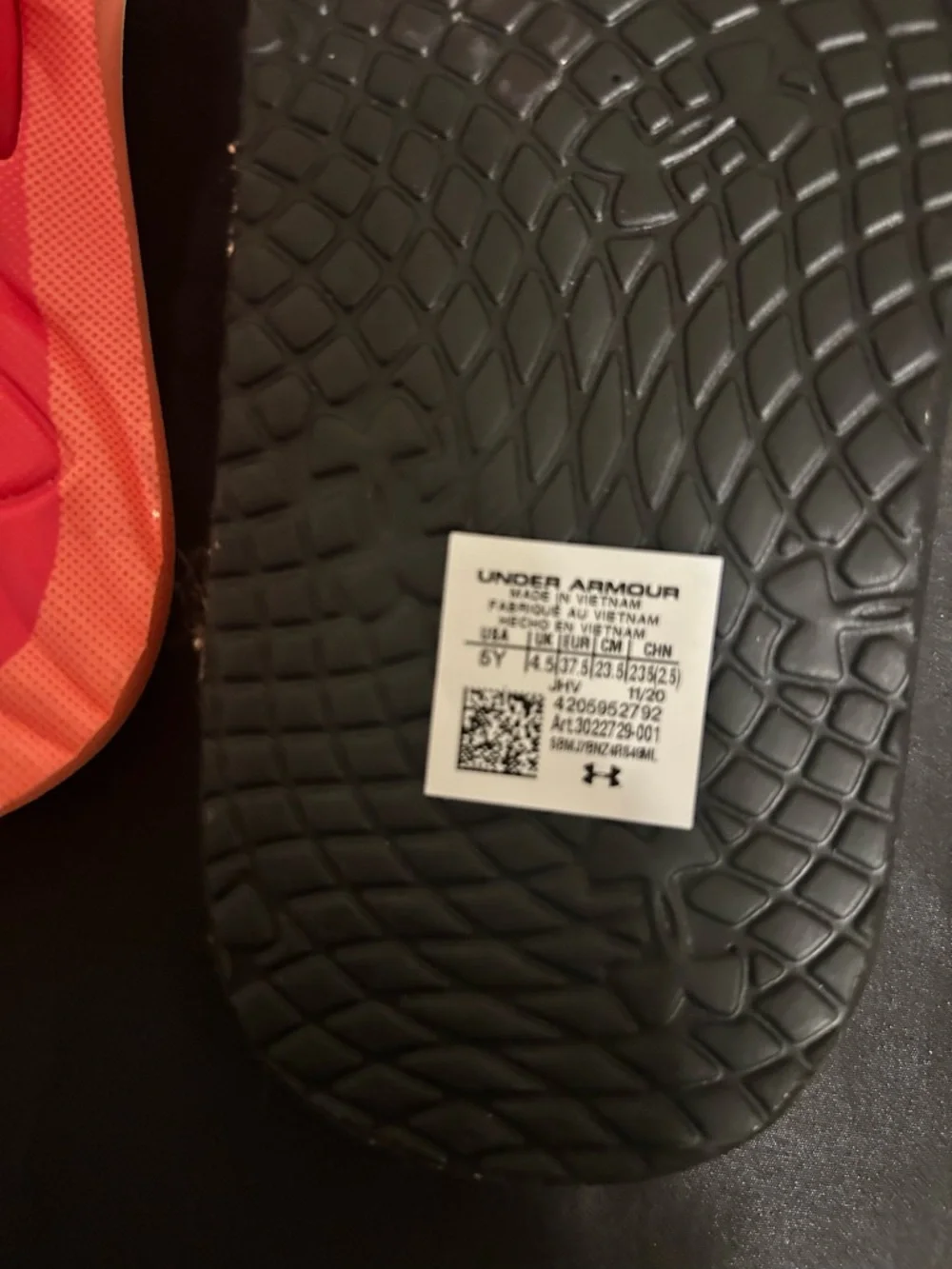 NWT Under Armour Flip Flops Youth Size 5Y